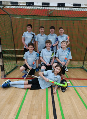 Einzug der männlichen U12-Hockeymannschaft in die Endrunde